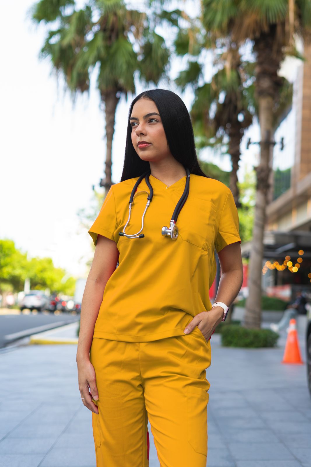 Uniforme médico Amarillo